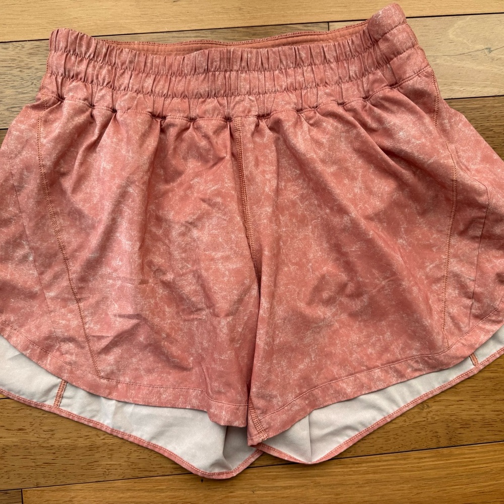 Lululemon Track That Mid-Rise Lined Short
5" Gravel Dust Pink Savannah Multi - Picture 2 of 8